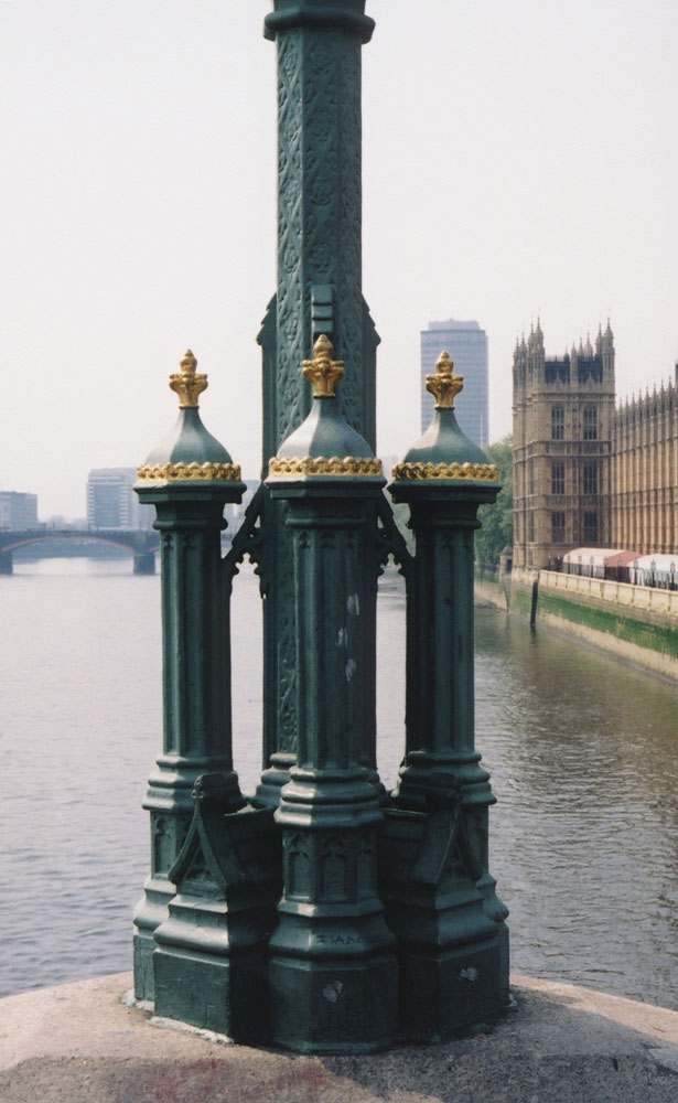 1553 Westminster Bridge